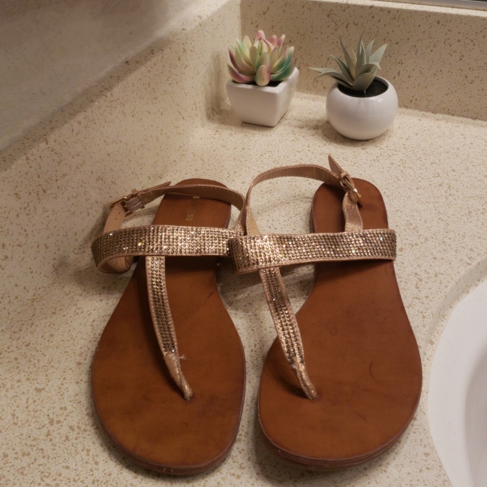Express Sandals